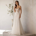 Modern retro fishtail wedding dress: lace embroidery and tulle trailing